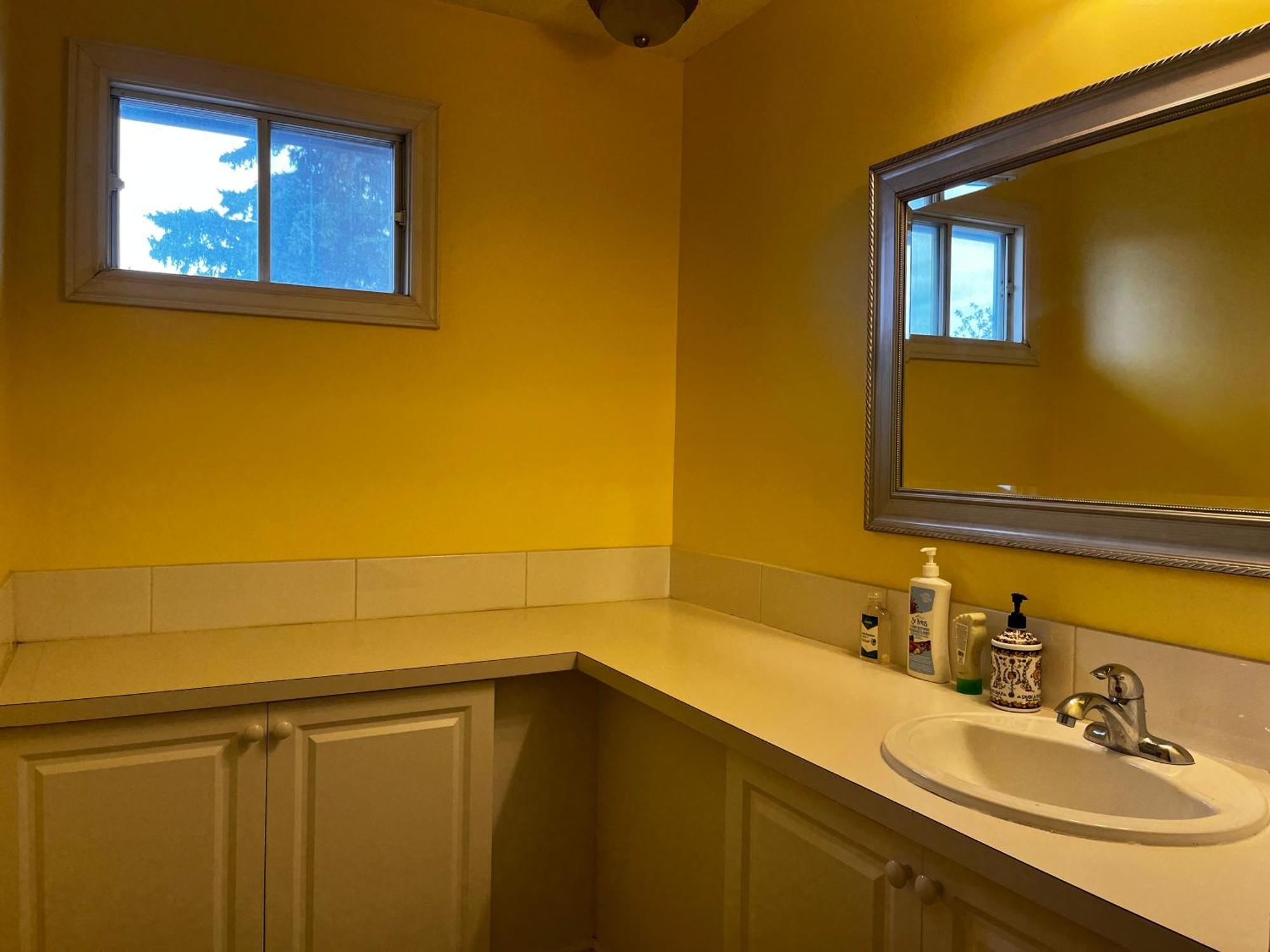 Beautiful Room Close Airport! YYC Exterior photo