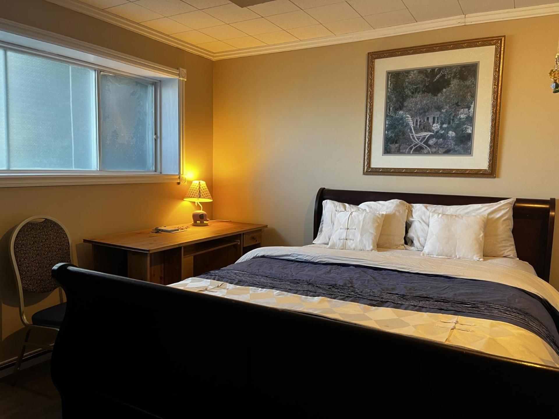 Beautiful Room Close Airport! YYC Exterior photo