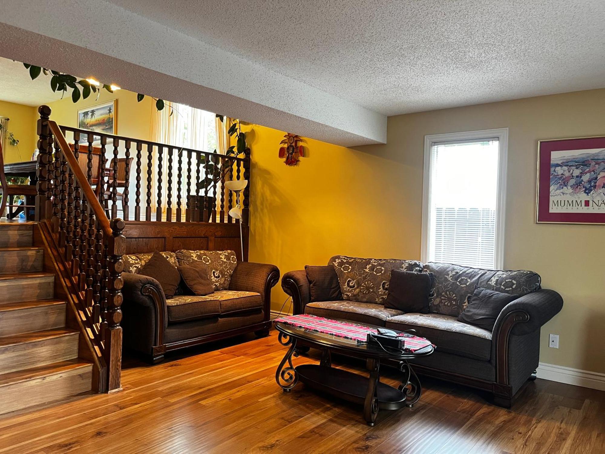 Beautiful Room Close Airport! YYC Exterior photo