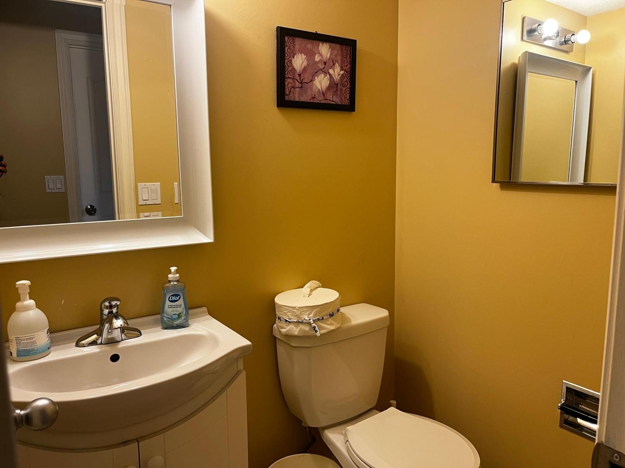 Beautiful Room Close Airport! YYC Exterior photo